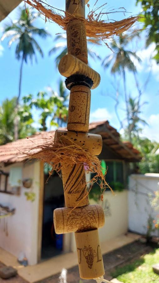 Wine Tree Garden Guesthouse Mirissa Exterior foto